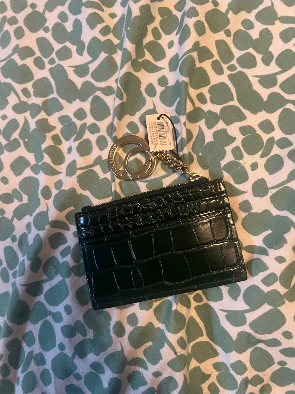 Victoria's Secret Emerald Croc-Embossed Card Case Keyring - Picture 2 of 2